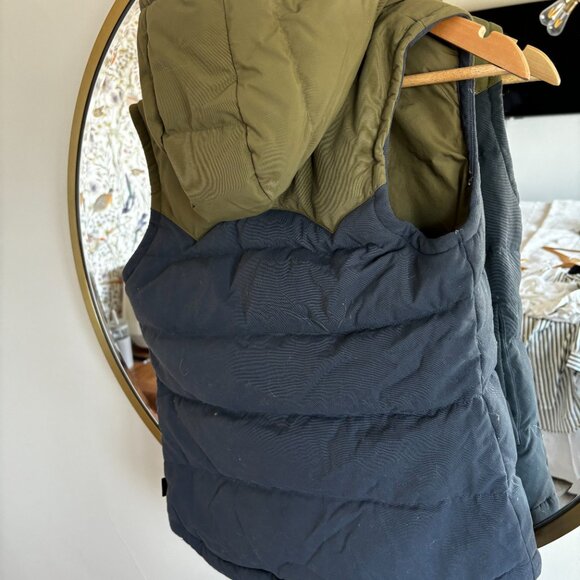 Patagonia Down Hooded Vest - Picture 3 of 3
